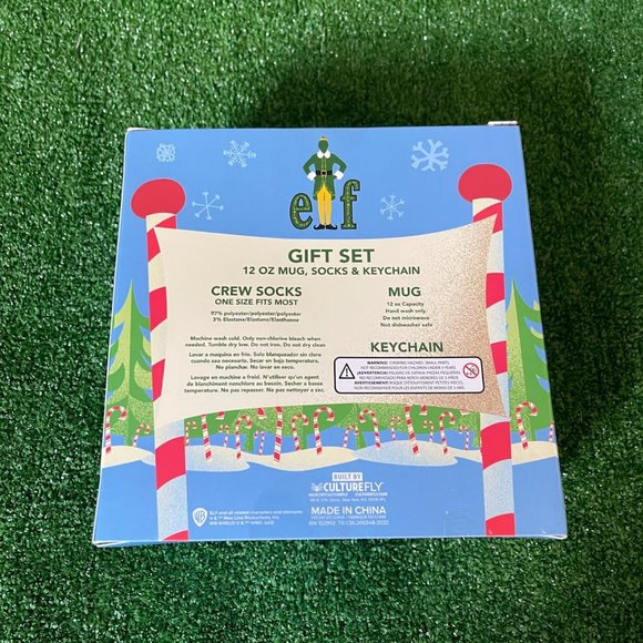 Buddy The Elf Holidays 3 Piece Gift Set 12 oz. Mug, Crew Socks, and Keychain NEW - Picture 12 of 14